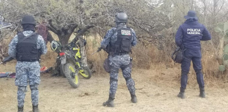 DESTRUYEN SSP Y POLICÍA MUNICIPAL CAMPAMENTO UTILIZADO POR UN GRUPO DELINCUENCIAL EN OJOCALIENTE